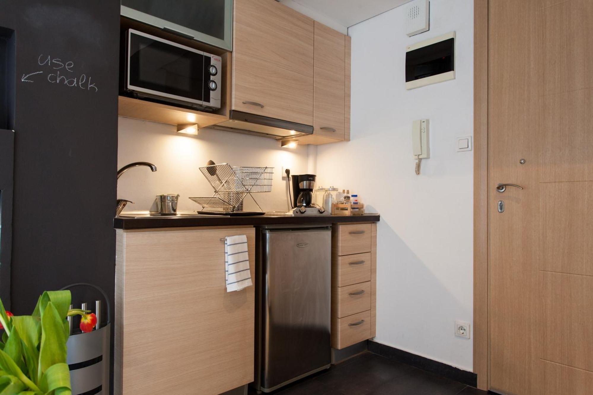 Homz Neapolis Athens