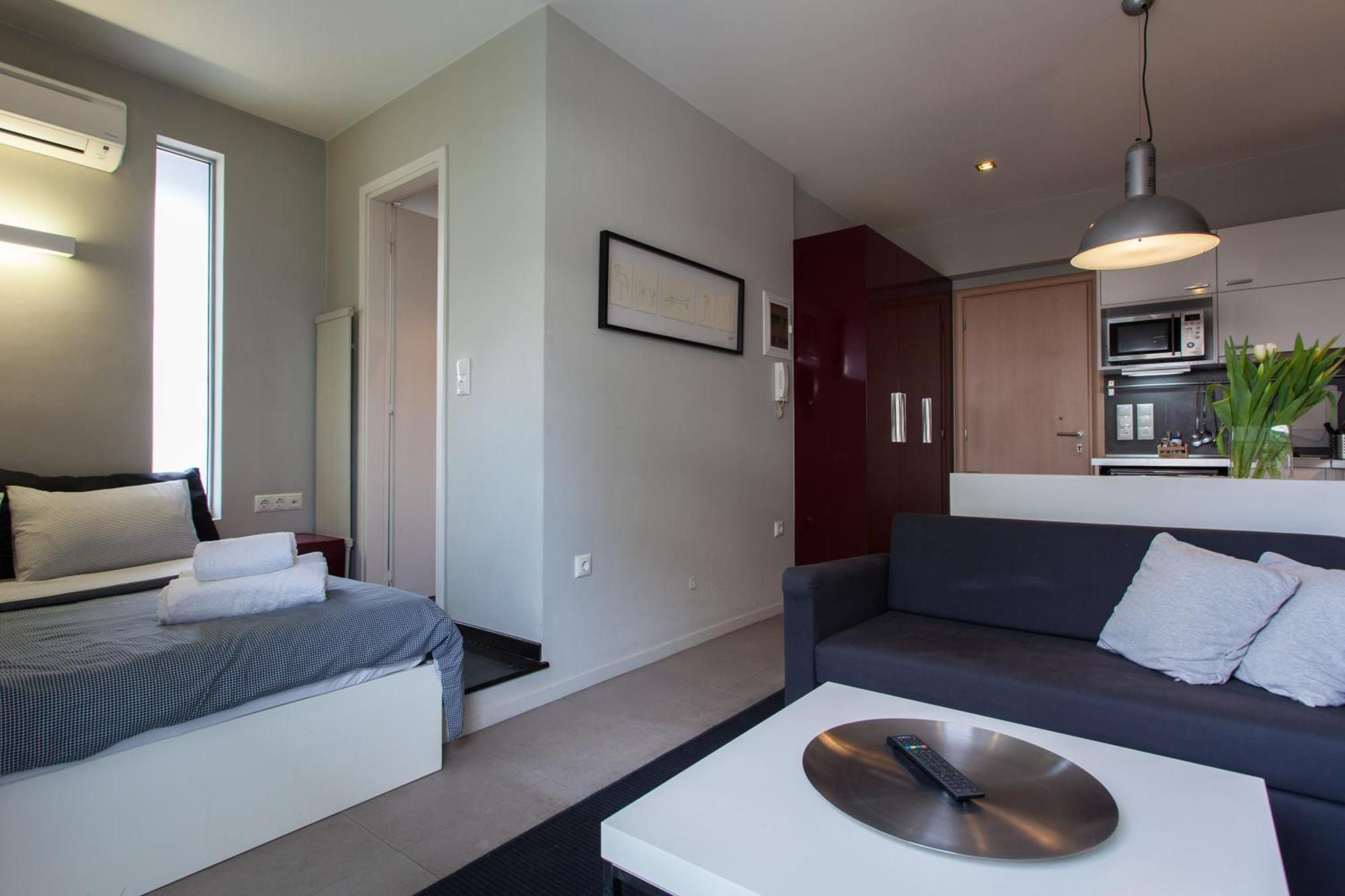 Homz Neapolis Athens