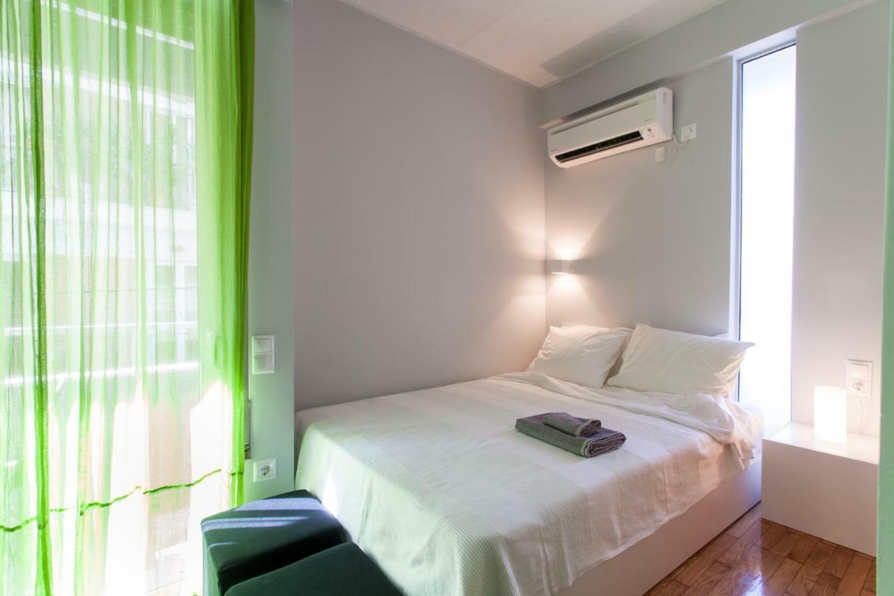 Homz Neapolis * Athens